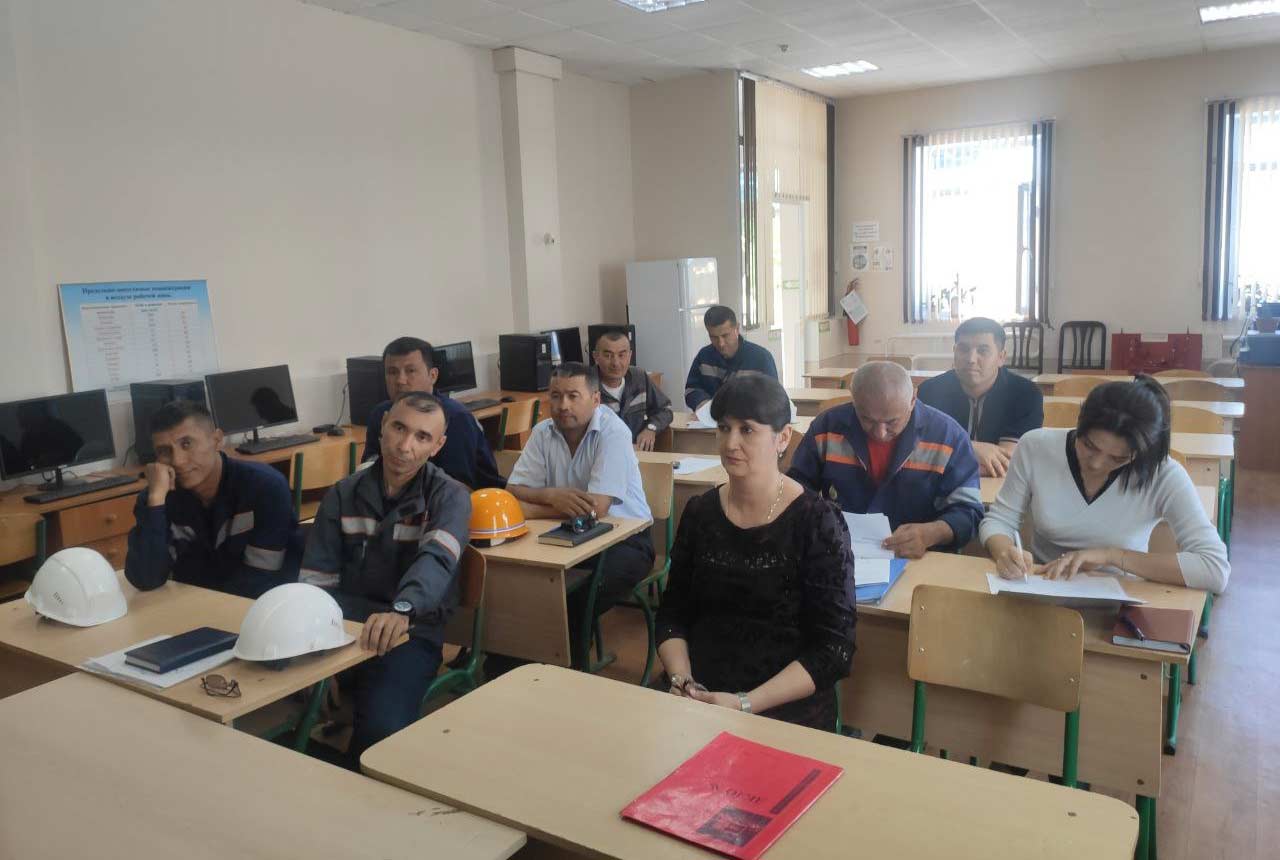 The certification of teachers was carried out at the Fergana Oil Refinery Plant.