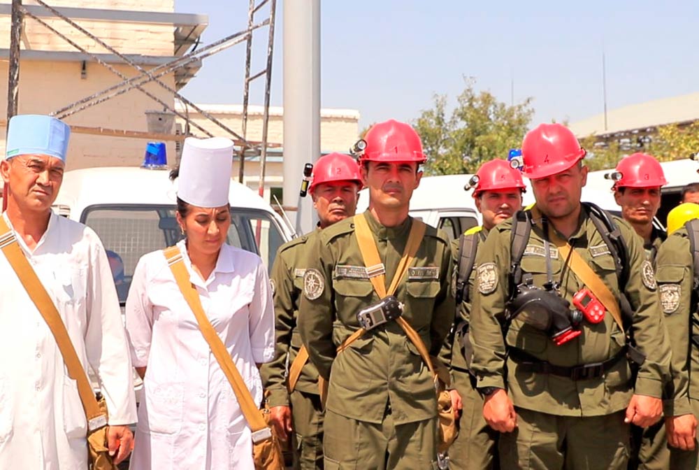 Противопожарные учения, проведенные на Ферганском НПЗ подтвердили слаженность действий специалистов завода и города